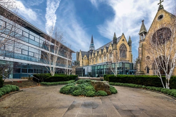 most affordable mba programme in London - Leeds University